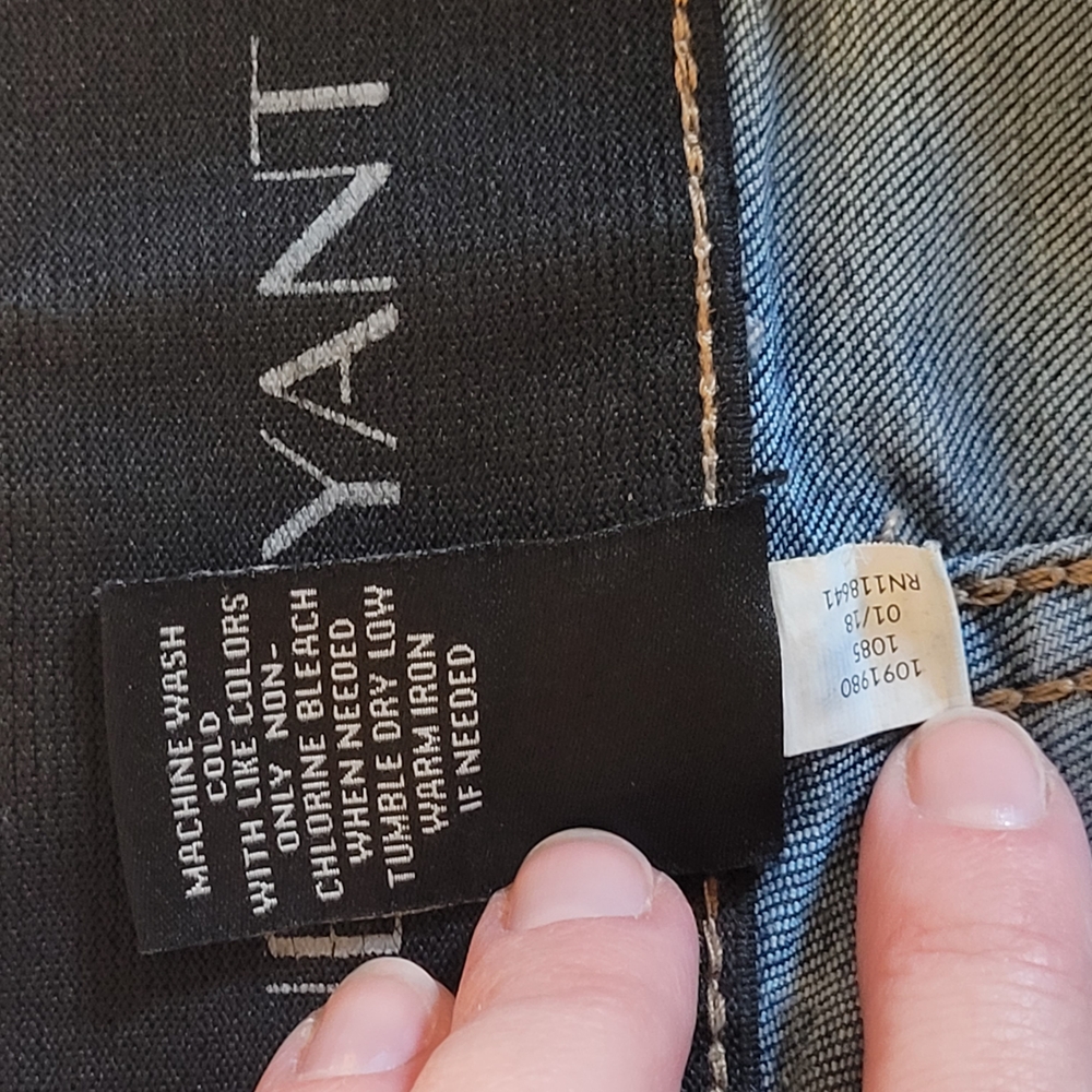 Lane Bryant Tighter Tummy Technology Sz 28Reg High Rise Straight Jeans - Picture 8 of 9